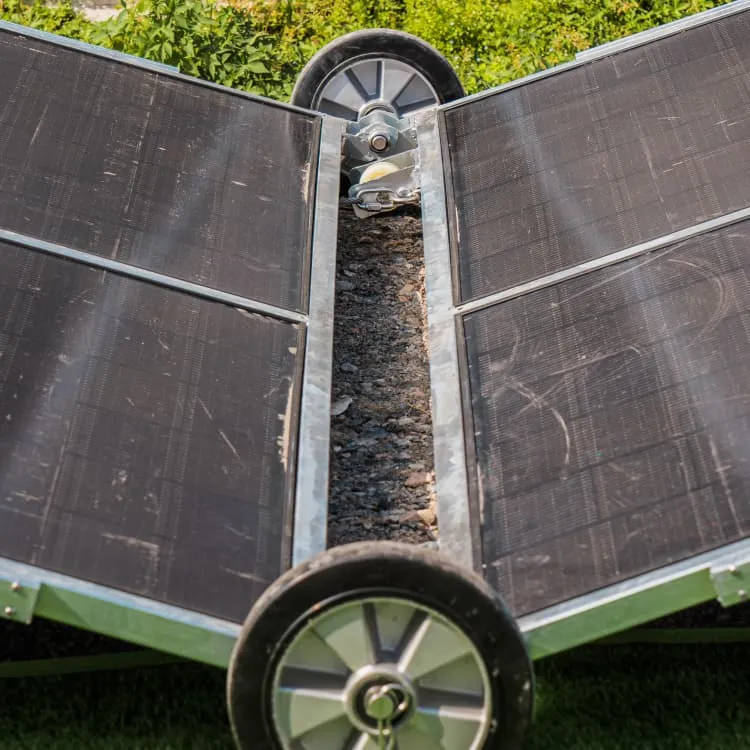 Retail of fast charging containers for energy storage in oil refineries